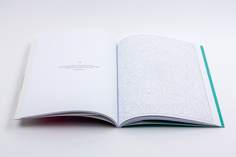 verborgen mandala'sKleuren op letter 4